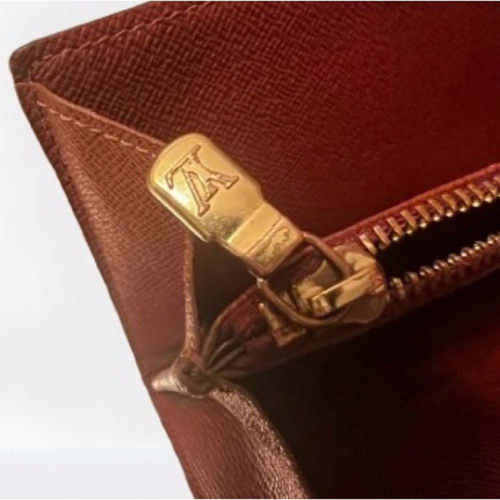 Louis Vuitton Vintage Sarah Monogram Wallet - Picture 4 of 11